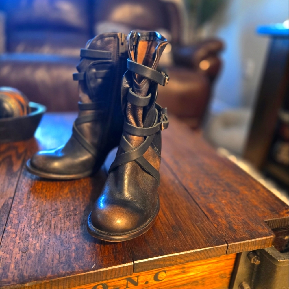Freebird Black Distressed Ankle Boots - Picture 11 of 16